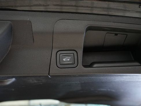 Used 2018 GMC Acadia SLT AWD/4WD image 51