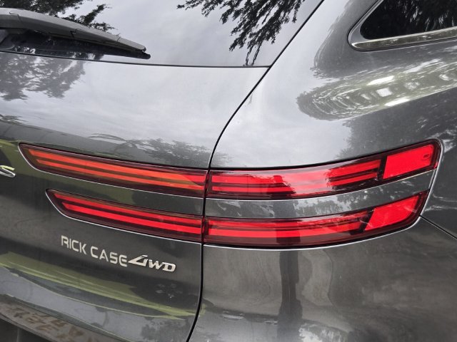 Used 2024 Genesis GV70 2.5T w/ Sport Prestige Package AWD/4WD image 9