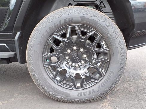 New 2025 GMC Hummer EV 2X image 5