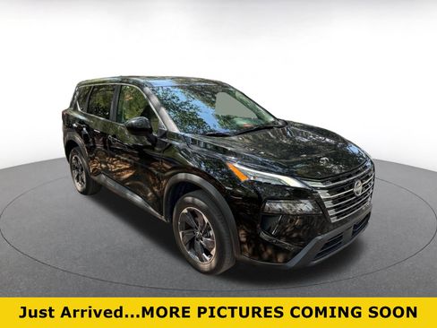 Used 2025 Nissan Rogue SV FWD image 1