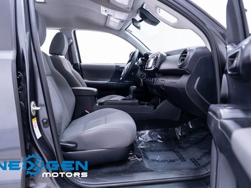 Used 2019 Toyota Tacoma SR image 45