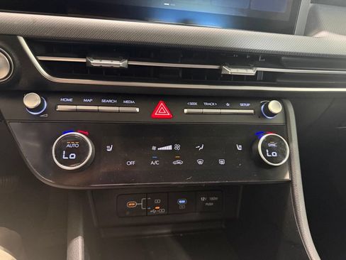 Used 2025 Hyundai Sonata SEL FWD image 18