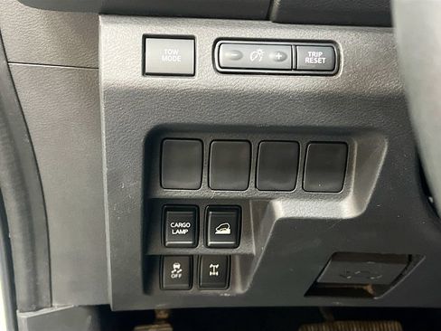 Used 2024 Nissan Frontier PRO-4X w/ Off-Road Protection Package AWD/4WD image 10