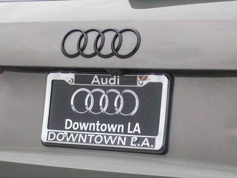 New 2025 Audi Q3 2.0T Premium image 12