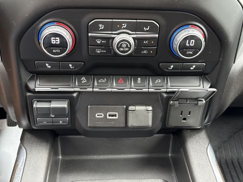 Used 2023 Chevrolet Silverado 2500 LT w/ Convenience Package AWD/4WD image 23