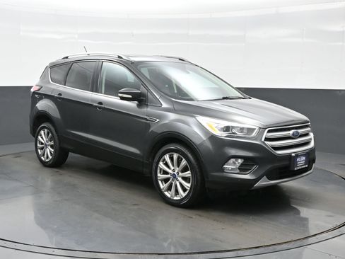 Used 2018 Ford Escape Titanium AWD/4WD image 8