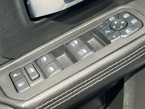 Used 2025 RAM 2500 Big Horn AWD/4WD image 19