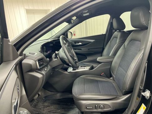 Certified 2025 Buick Envista Preferred w/ Convenience I Package image 19