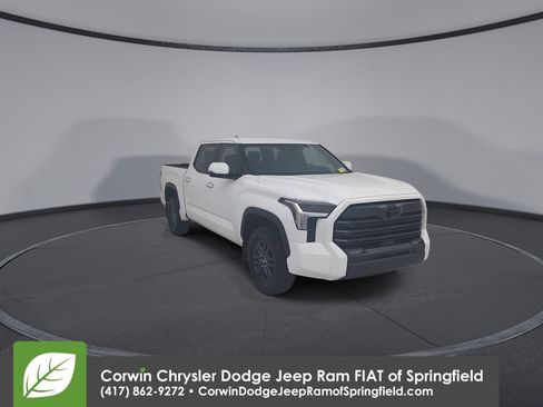 Used 2025 Toyota Tundra SR5 w/ SR5 Convenience Package image 9