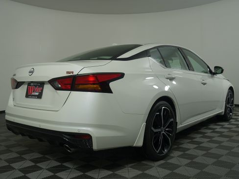 New 2025 Nissan Altima 2.5 SR w/ SR Premium Package image 3