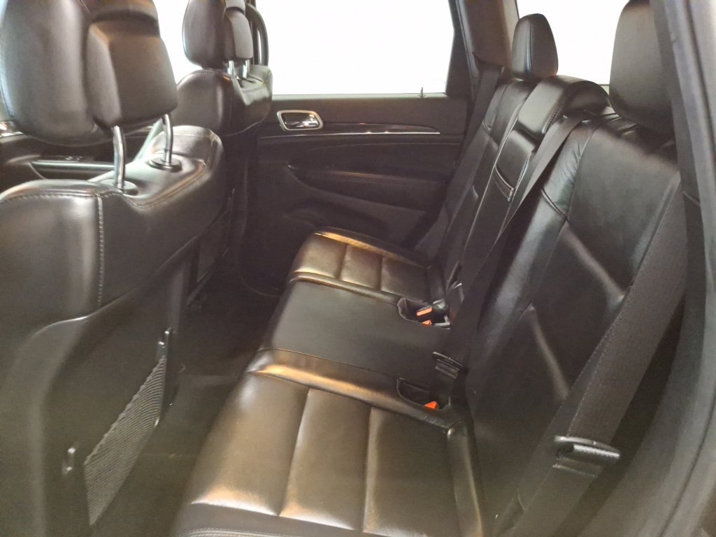 Used 2020 Jeep Grand Cherokee Limited AWD/4WD image 13