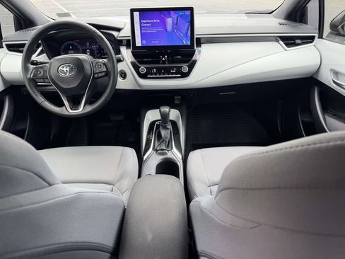 Used 2026 Toyota Corolla SE w/ SE Package FWD image 2