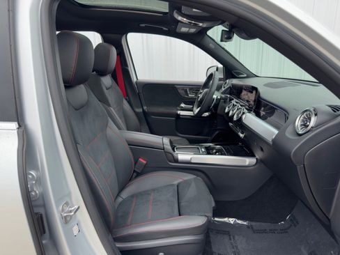 Used 2024 Mercedes-Benz GLB 35 AMG 4MATIC image 16