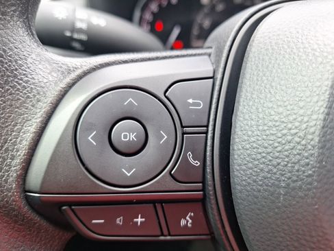 Used 2025 Toyota RAV4 XLE w/ Convenience Package image 21