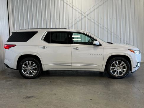 Used 2018 Chevrolet Traverse High Country image 2