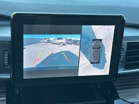 Used 2023 Ford Explorer Limited image 17