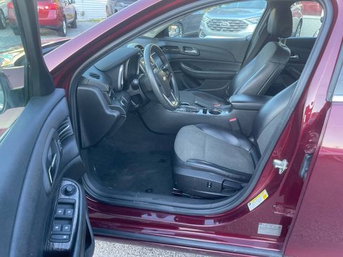 Used 2016 Chevrolet Malibu LT FWD image 14