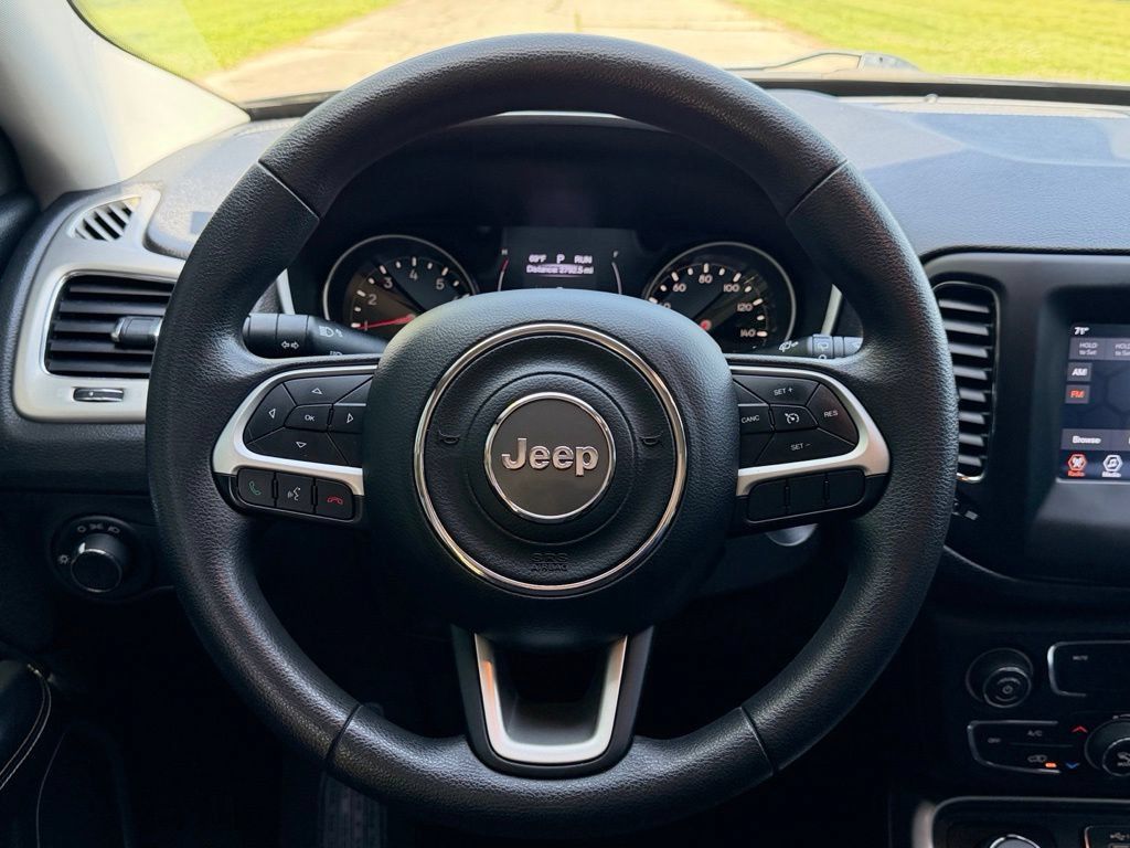 Used 2019 Jeep Compass Sport AWD/4WD image 9