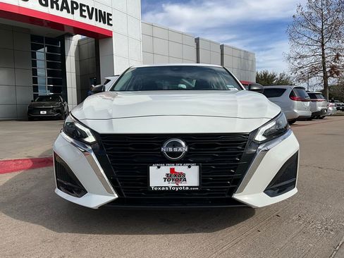 Used 2025 Nissan Altima 2.5 SV image 4