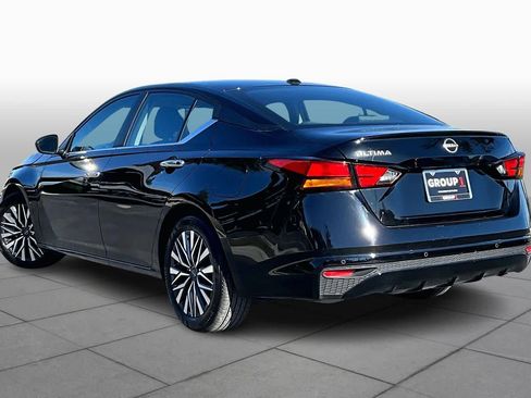 Used 2025 Nissan Altima 2.5 SV image 11