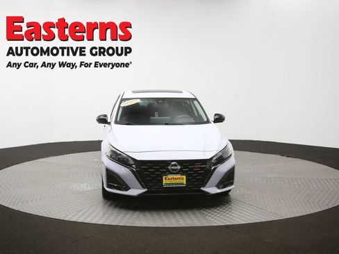 Used 2023 Nissan Altima 2.0 SR FWD image 52