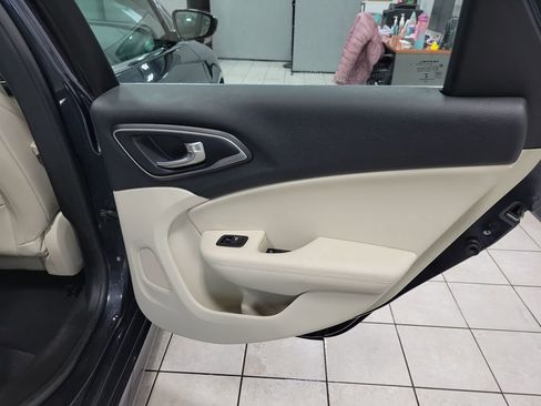 Used 2016 Chrysler 200 C w/ Premium Lighting Group image 13