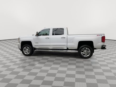 Used 2016 Chevrolet Silverado 2500 High Country w/ Duramax Plus Package image 40