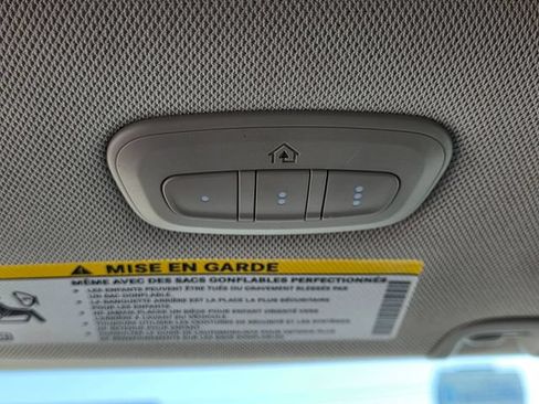 Used 2023 Chrysler Pacifica Limited FWD image 22