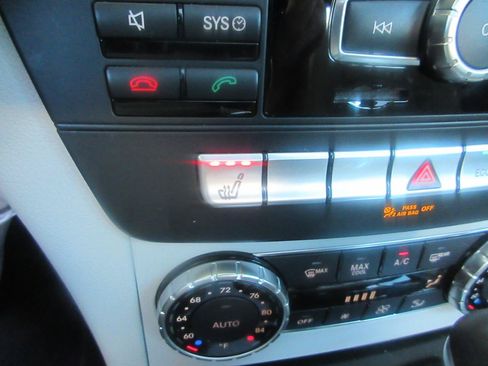 Used 2013 Mercedes-Benz C 350 Sport image 13