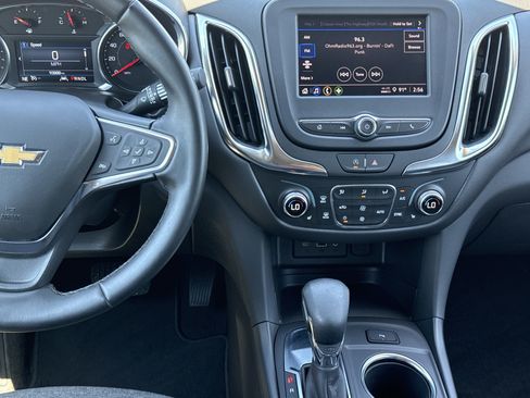 Used 2024 Chevrolet Equinox LT FWD image 34