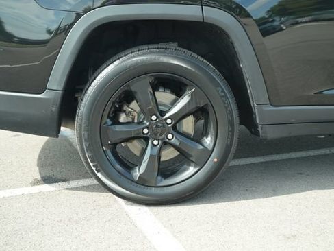 Used 2021 Jeep Grand Cherokee L Laredo AWD/4WD image 47