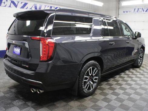 Used 2024 GMC Yukon XL AT4 w/ AT4 Premium Plus Package AWD/4WD image 6