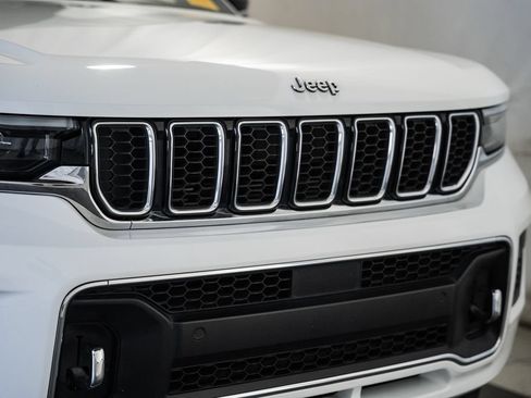 Certified 2023 Jeep Grand Cherokee L Overland AWD/4WD image 15