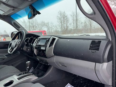 Used 2015 Toyota Tacoma 4x4 Double Cab image 19