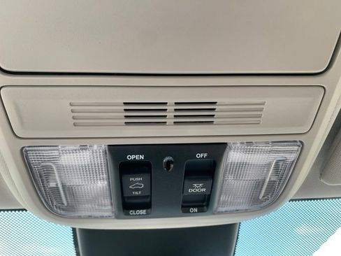 Used 2025 Honda Odyssey EX-L image 51
