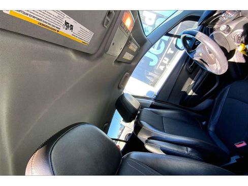 Used 2021 Chevrolet Trax LT image 24