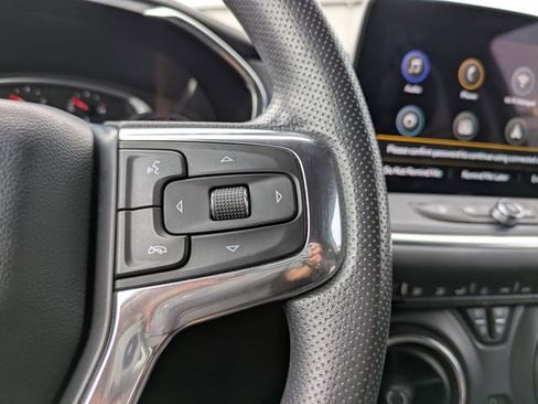 Used 2023 Chevrolet Blazer LT FWD image 25