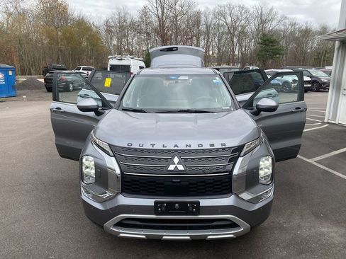 Used 2024 Mitsubishi Outlander SE image 29