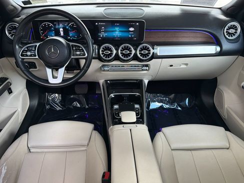 Used 2020 Mercedes-Benz GLB 250 image 12