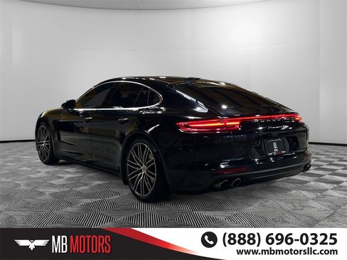 Used 2020 Porsche Panamera 4S image 8