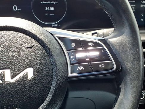 Used 2025 Kia Seltos EX w/ EX Sunroof Package FWD image 25