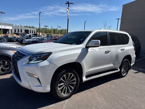 Used 2020 Lexus GX 460 Luxury w/ Off Road Package AWD/4WD image 2