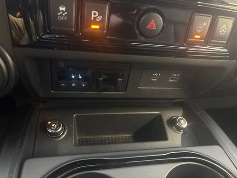 Used 2021 Nissan Titan PRO-4X w/ Pro-4x Convenience Package AWD/4WD image 51