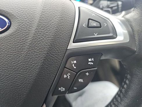 Used 2017 Ford Fusion SE image 33