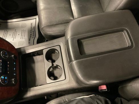 Used 2008 Chevrolet Silverado 2500 LTZ w/ Safety Package AWD/4WD image 15