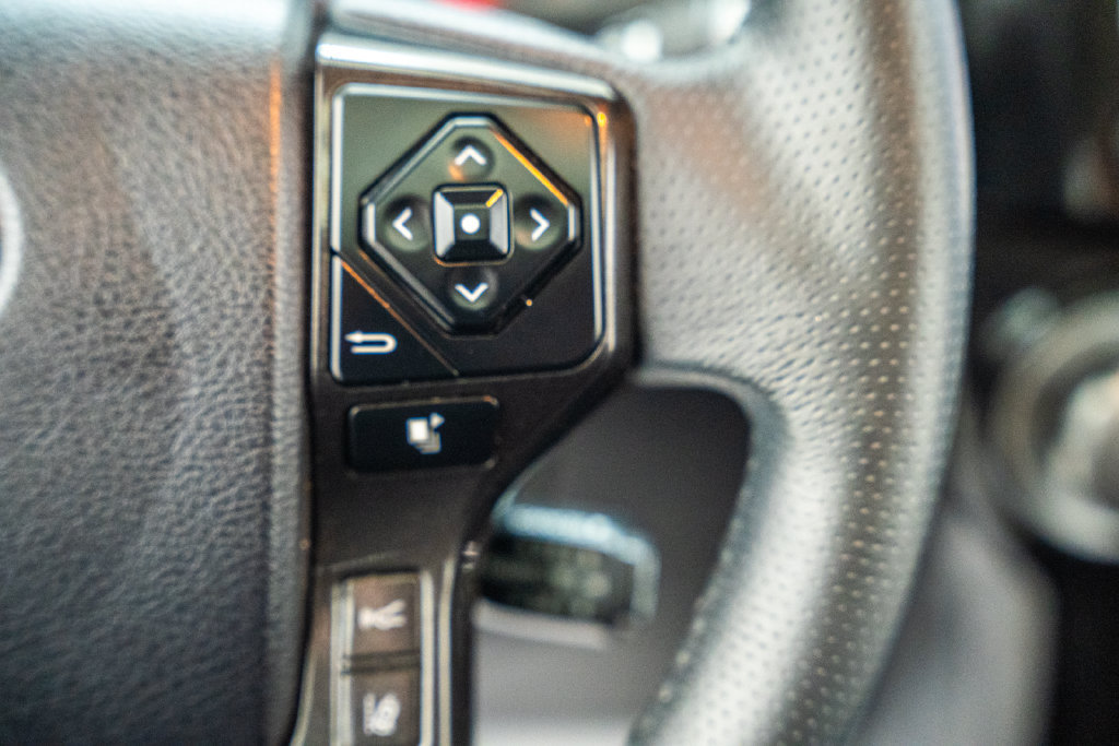 Used 2022 Toyota 4Runner TRD Off-Road Premium AWD/4WD image 26