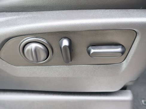 Used 2019 Chevrolet Silverado 1500 High Country w/ Z71 Off-Road Package image 43