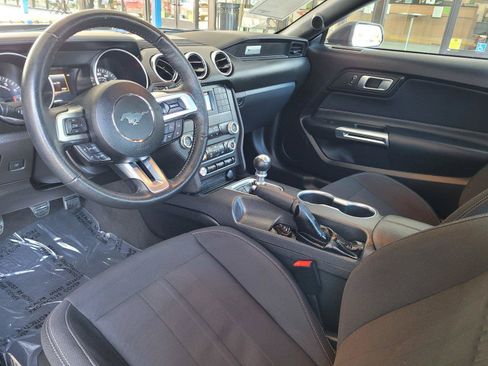 Used 2022 Ford Mustang Coupe RWD image 21