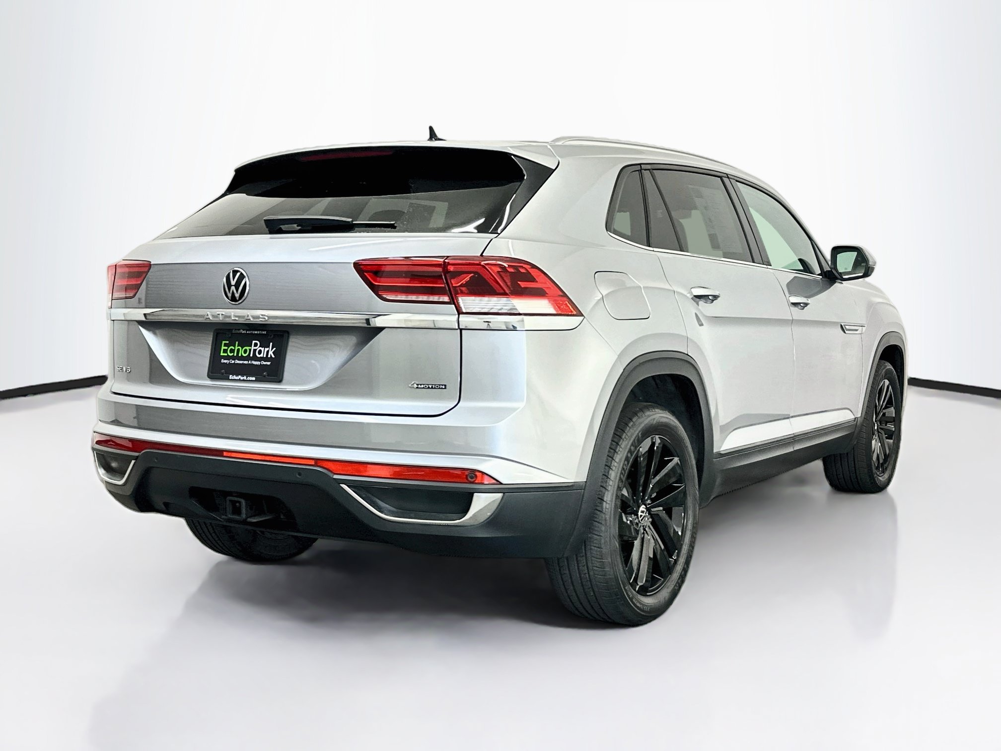 Used 2023 Volkswagen Atlas Cross Sport SE w/ Black Wheel Package AWD/4WD image 9