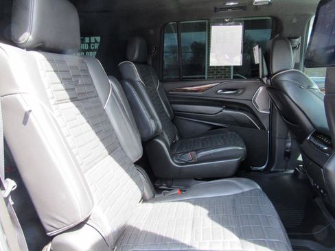 Used 2021 Cadillac Escalade ESV Sport Platinum w/ LPO, ONYX Package AWD/4WD image 41